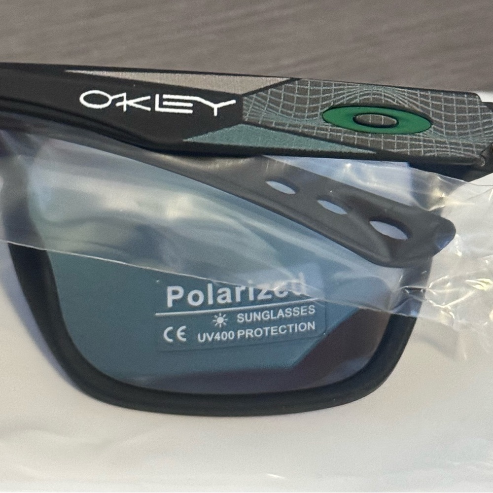 Oakley 69097  C6 65-16-140 Black with green combine with Blue Polarized Sunglas - Picture 3 of 6
